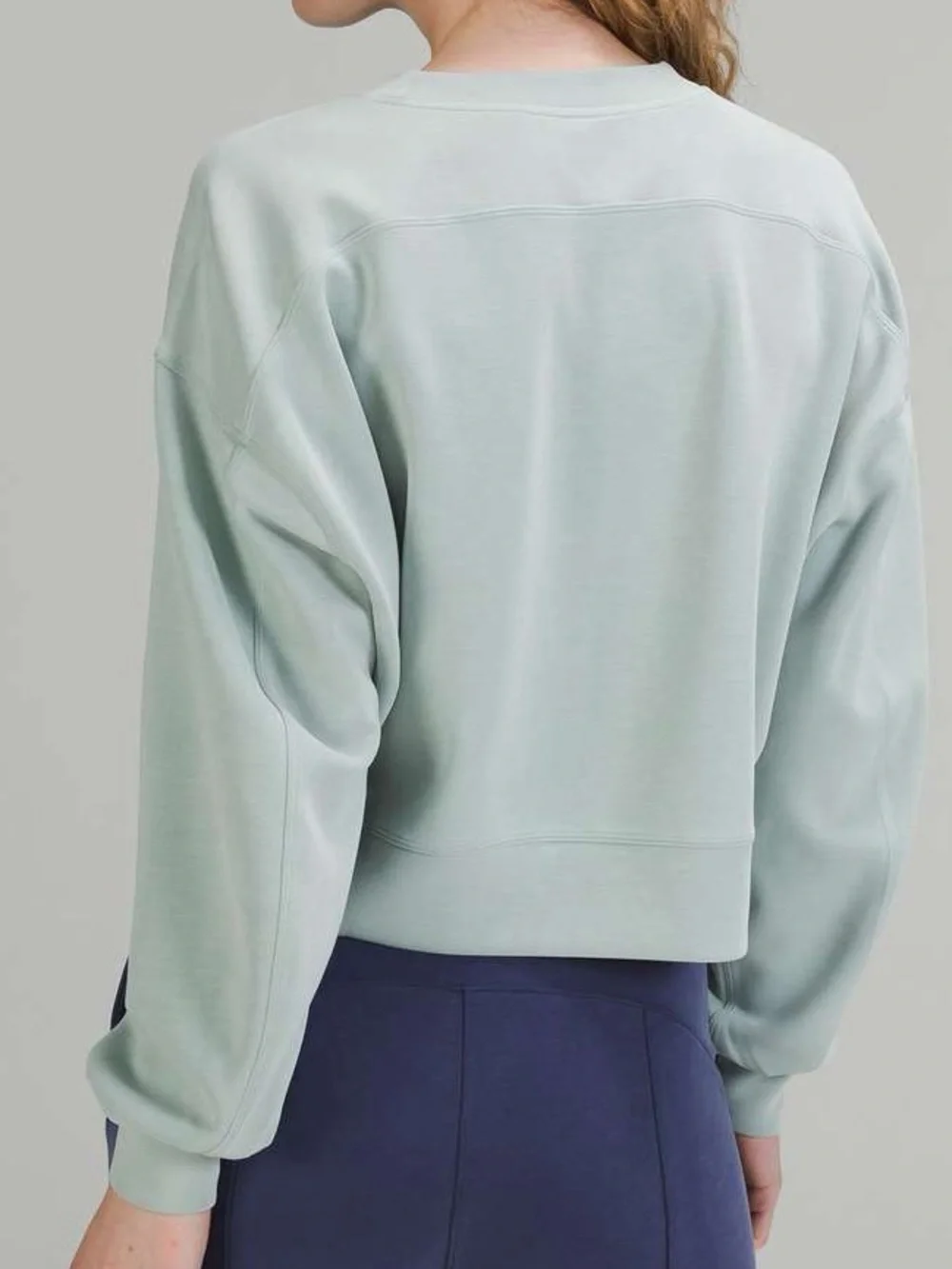 Lululemon Perfectly Oversized Cropped Crew *Softstreme Silver Blue sz 2